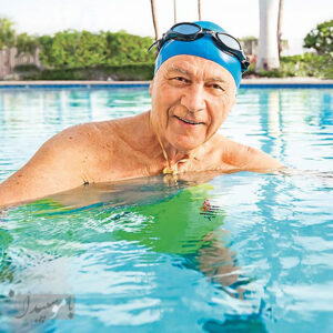 مزایای ورزش شنا برای سالمندان