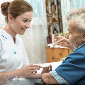 پرستار سالمند