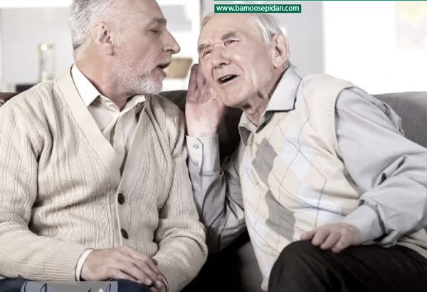 ارتباط با سالمندان کم شنوا