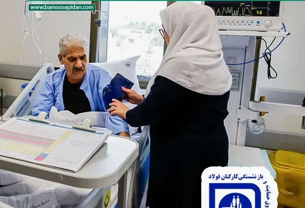 راه‌اندازی میز خدمت درمانگاه فولاد به مناسبت روز سالمند